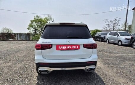 Mercedes-Benz GLB, 2024 год, 3 100 000 рублей, 4 фотография