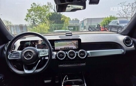 Mercedes-Benz GLB, 2024 год, 3 100 000 рублей, 9 фотография