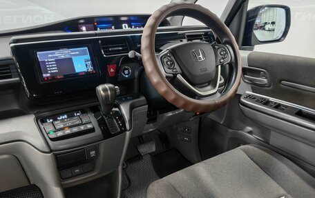 Honda Stepwgn IV, 2019 год, 1 830 000 рублей, 12 фотография