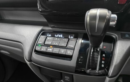 Honda Stepwgn IV, 2019 год, 1 830 000 рублей, 21 фотография