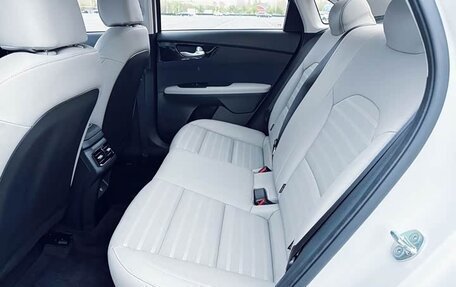 KIA K3, 2023 год, 1 582 000 рублей, 10 фотография