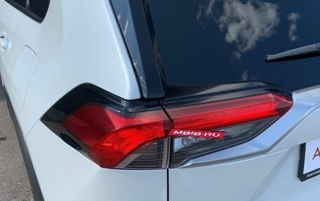 Toyota RAV4, 2021 год, 3 770 000 рублей, 8 фотография