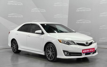 Toyota Camry, 2013 год, 1 690 000 рублей, 7 фотография