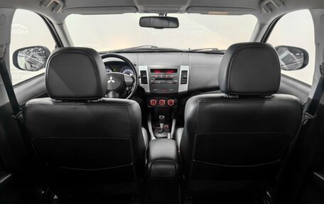 Mitsubishi Outlander III рестайлинг 3, 2012 год, 1 300 000 рублей, 18 фотография