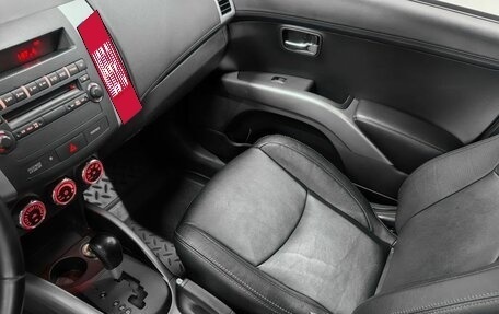 Mitsubishi Outlander III рестайлинг 3, 2012 год, 1 300 000 рублей, 13 фотография