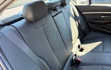 BMW 3 серия, 2018 год, 920 000 рублей, 11 фотография