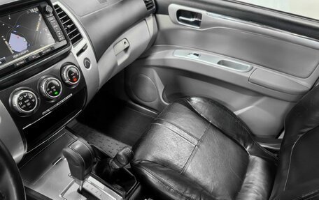Mitsubishi Pajero Sport II рестайлинг, 2013 год, 1 790 000 рублей, 13 фотография