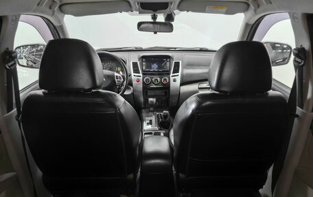 Mitsubishi Pajero Sport II рестайлинг, 2013 год, 1 790 000 рублей, 17 фотография