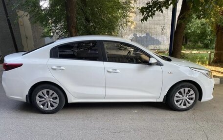 KIA Rio IV, 2019 год, 1 300 000 рублей, 4 фотография