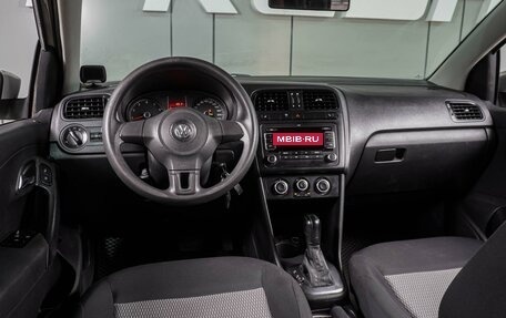 Volkswagen Polo VI (EU Market), 2011 год, 869 000 рублей, 6 фотография