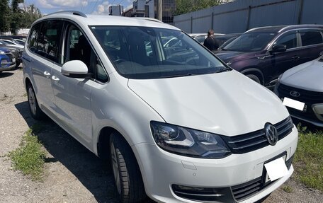 Volkswagen Sharan II, 2017 год, 1 600 000 рублей, 3 фотография