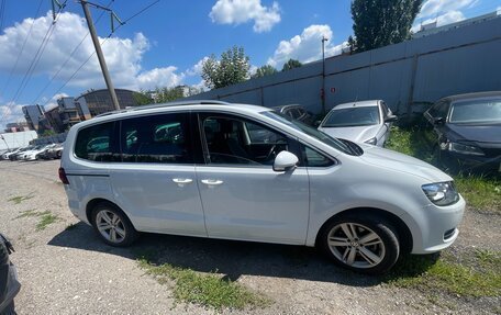 Volkswagen Sharan II, 2017 год, 1 600 000 рублей, 4 фотография