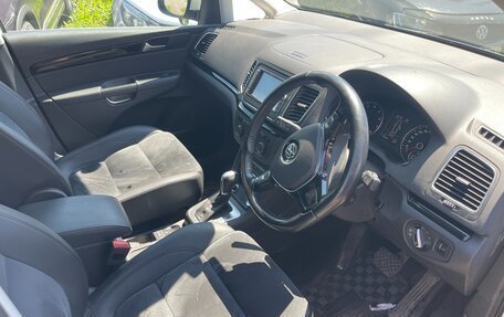Volkswagen Sharan II, 2017 год, 1 600 000 рублей, 8 фотография