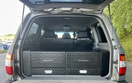 Toyota Land Cruiser 100 рестайлинг 2, 2006 год, 2 590 000 рублей, 13 фотография
