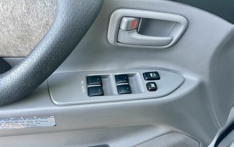 Toyota Land Cruiser 100 рестайлинг 2, 2006 год, 2 590 000 рублей, 15 фотография