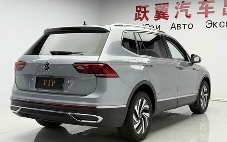 Volkswagen Tiguan II, 2023 год, 2 600 000 рублей, 5 фотография