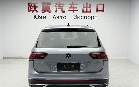 Volkswagen Tiguan II, 2023 год, 2 600 000 рублей, 6 фотография