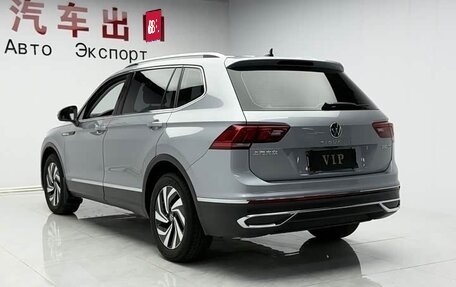 Volkswagen Tiguan II, 2023 год, 2 600 000 рублей, 4 фотография