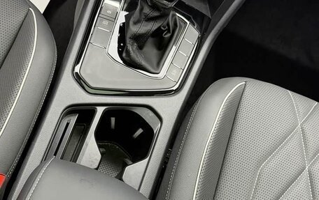 Volkswagen Tiguan II, 2023 год, 2 600 000 рублей, 16 фотография
