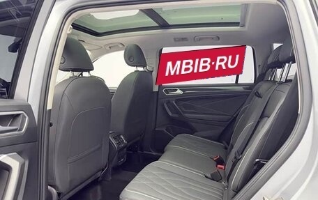 Volkswagen Tiguan II, 2023 год, 2 600 000 рублей, 21 фотография