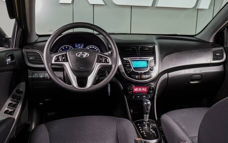 Hyundai Solaris II рестайлинг, 2011 год, 929 000 рублей, 6 фотография