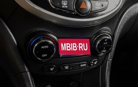 Hyundai Solaris II рестайлинг, 2011 год, 929 000 рублей, 12 фотография