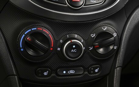 Hyundai Solaris II рестайлинг, 2013 год, 884 350 рублей, 16 фотография