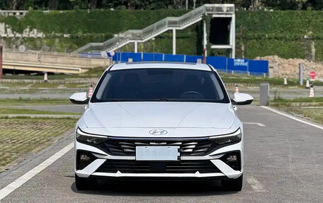 Hyundai Elantra, 2023 год, 1 250 000 рублей, 2 фотография