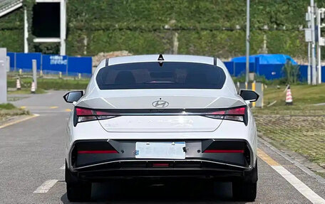Hyundai Elantra, 2023 год, 1 250 000 рублей, 4 фотография