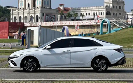 Hyundai Elantra, 2023 год, 1 250 000 рублей, 6 фотография