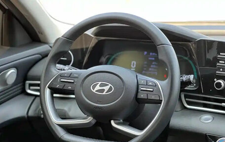 Hyundai Elantra, 2023 год, 1 250 000 рублей, 11 фотография