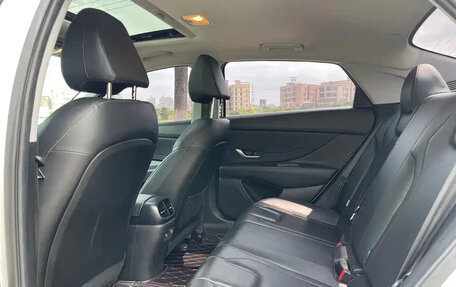 Hyundai Elantra, 2023 год, 1 250 000 рублей, 9 фотография