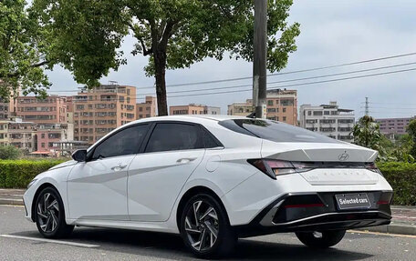 Hyundai Elantra, 2023 год, 1 250 000 рублей, 6 фотография