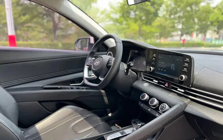 Hyundai Elantra, 2023 год, 1 250 000 рублей, 11 фотография