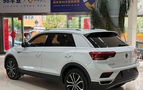 Volkswagen T-Roc I, 2022 год, 2 100 000 рублей, 5 фотография
