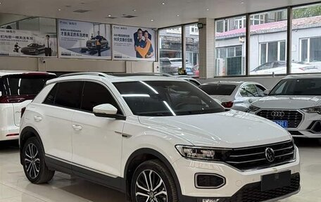Volkswagen T-Roc I, 2022 год, 2 100 000 рублей, 6 фотография