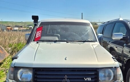 Mitsubishi Pajero III рестайлинг, 1994 год, 220 000 рублей, 1 фотография