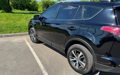 Toyota RAV4, 2017 год, 2 800 000 рублей, 2 фотография