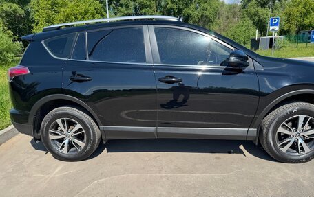 Toyota RAV4, 2017 год, 2 800 000 рублей, 6 фотография