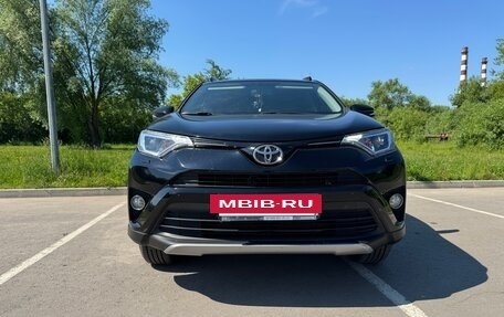 Toyota RAV4, 2017 год, 2 800 000 рублей, 10 фотография