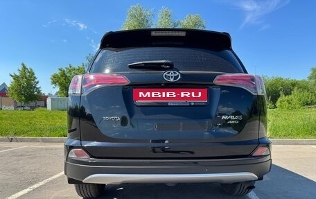 Toyota RAV4, 2017 год, 2 800 000 рублей, 11 фотография