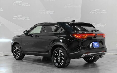 Honda Vezel, 2021 год, 2 420 000 рублей, 3 фотография