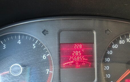 Volkswagen Polo VI (EU Market), 2011 год, 500 000 рублей, 11 фотография