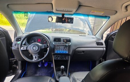 Volkswagen Polo VI (EU Market), 2011 год, 500 000 рублей, 9 фотография
