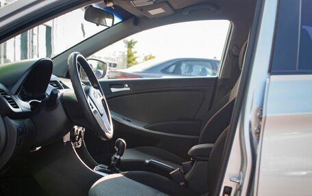 Hyundai Solaris II рестайлинг, 2012 год, 550 000 рублей, 9 фотография