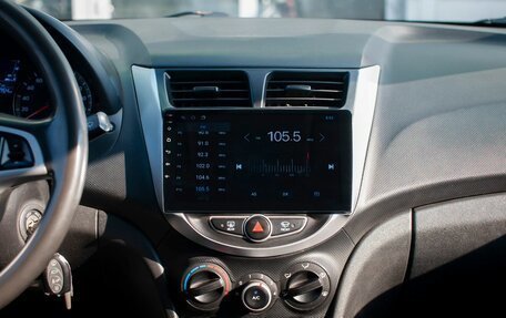 Hyundai Solaris II рестайлинг, 2012 год, 550 000 рублей, 16 фотография