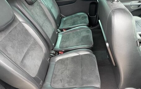 Volkswagen Sharan II, 2011 год, 780 000 рублей, 21 фотография
