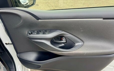 Toyota Yaris, 2020 год, 1 149 000 рублей, 16 фотография