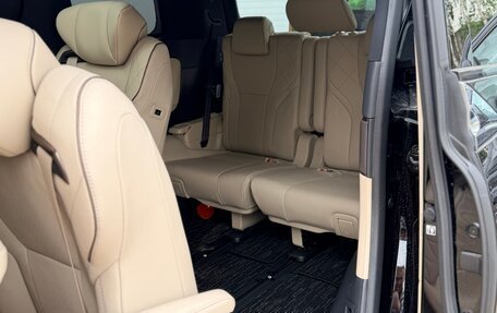 Toyota Alphard, 2025 год, 13 690 000 рублей, 9 фотография
