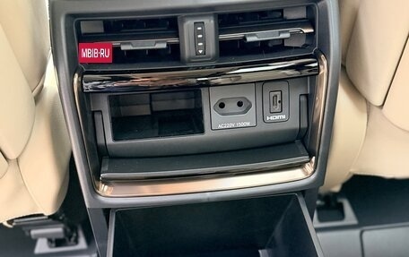 Toyota Alphard, 2025 год, 13 690 000 рублей, 26 фотография